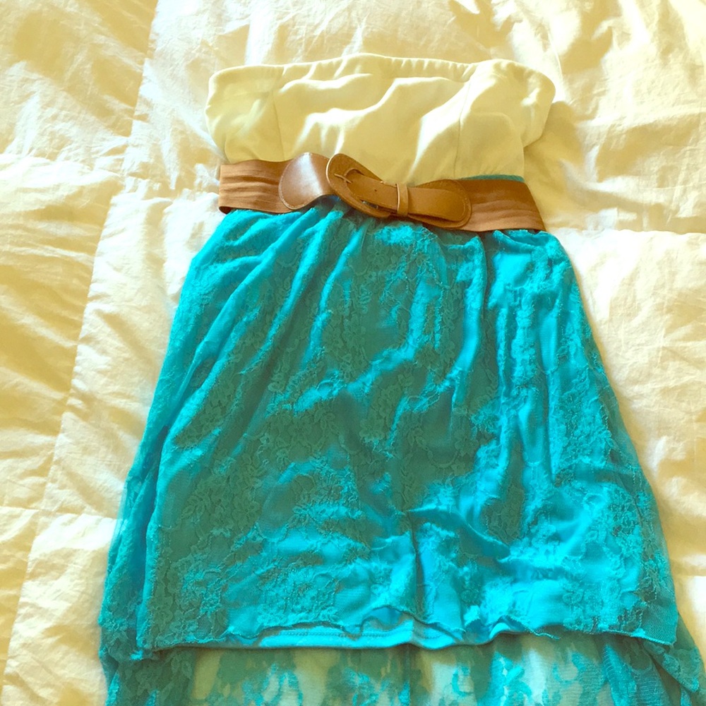 LIKE NEW Blue and White High/Low Floral